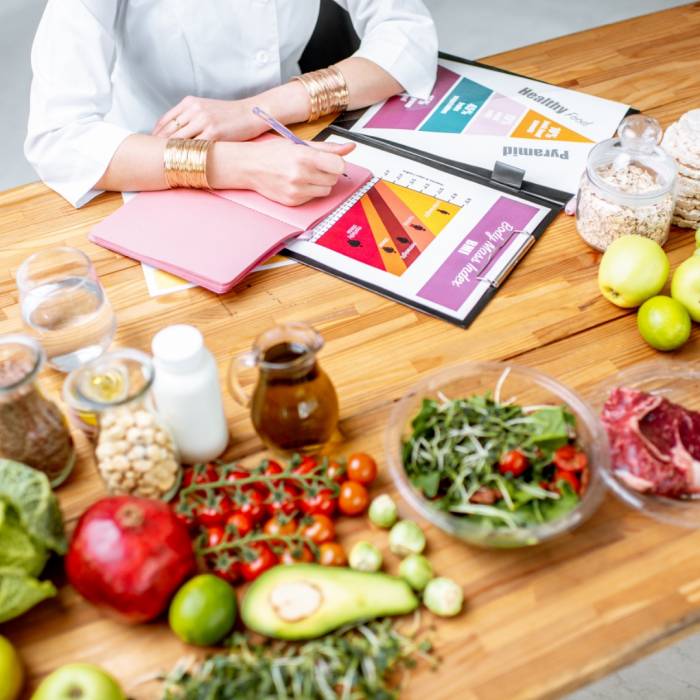 Dieta  przy refluksie (refluksowa) - jadłospis. Co jeść, a czego nie?